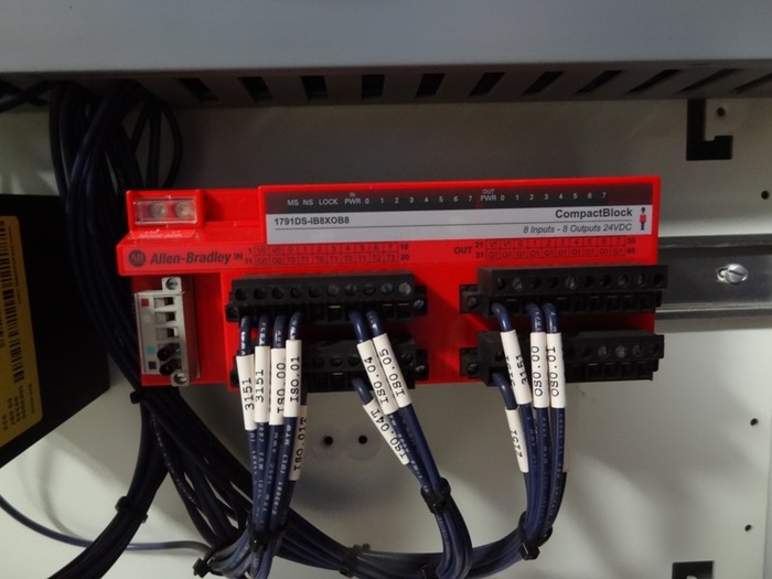 Used FANUC R2000iB/165F 6 AXIS CNC ROBOT