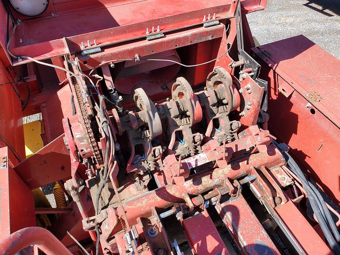 Used New Holland BB900 Baler w/ 14 x 21 Chamber