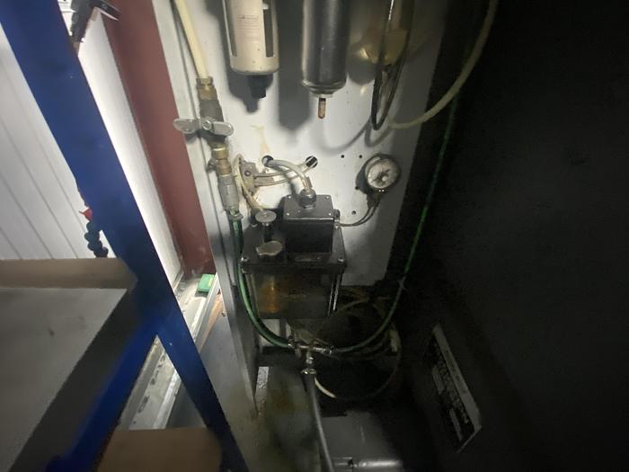 Used 1996 Bridgeport VMC 500/16 Vertical Machining Center