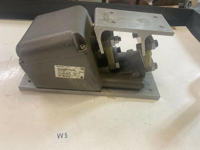 Used SYNTRON F-010-B MAGNETIC FEEDER 115V Warranty Fast Shipping!
