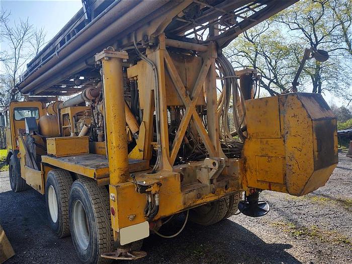 Used 1986 Ingersoll-Rand T4W Drill Rig