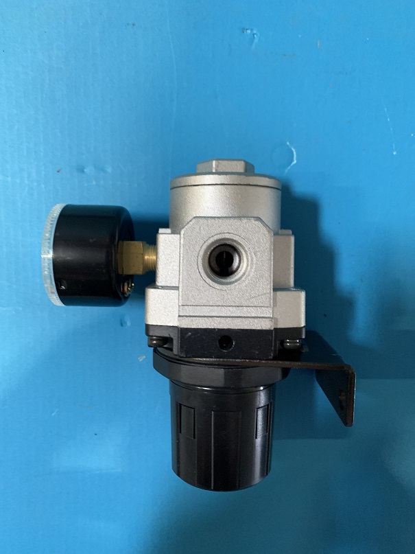 Used smc air regulator arp3000
