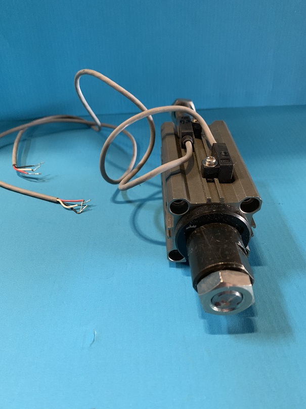 Used SMC Cylinder CDQ2B32-45DM-F79-XC8