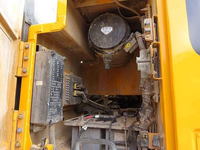 Used 2014 VOLVO EC300EL