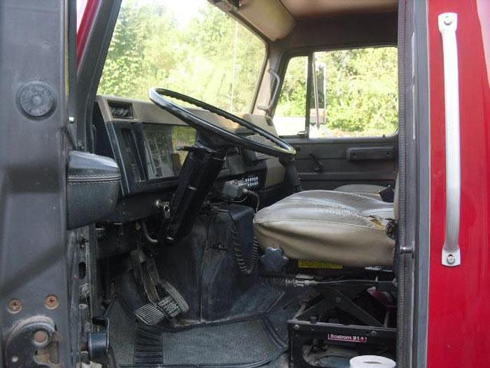 Used 1995 International 4700 & 1,000 Gallon Water Tank