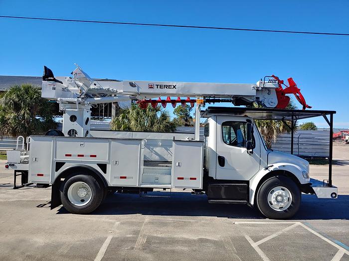 Used Terex Commander C4047 Digger Derrick on 2016 Freightliner M2 106 Reg Cab Utility Truck – G2173
