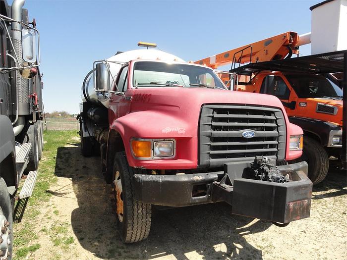 Used 1996 FORD F800