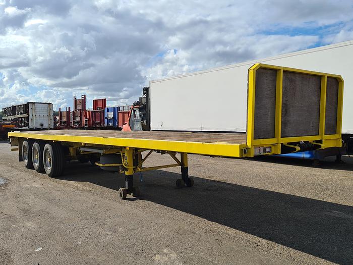 Used Pacton 3142 D Flatbed with Timberstakes and Twistlocks 40ft. / 30ft. / 20ft.