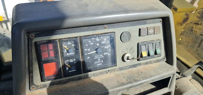 Usato 1996 Terna gommata Komatsu WB 97 R