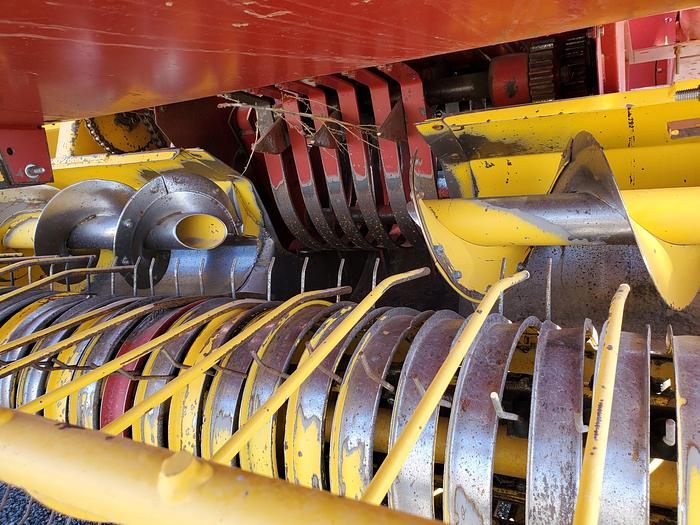 Used New Holland BB900 Baler w/ 14 x 21 Chamber