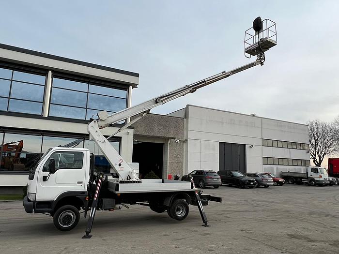 Usato 2004 NISSAN CABSTAR