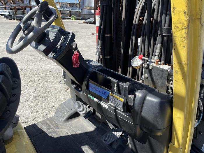 Used 12,000 POUND HYSTER MODEL S120FT ROLL CLAMP FORKLIFT WITH 60" CASCADE CLAMP