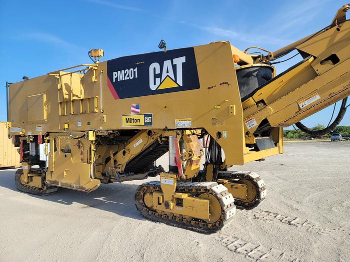 Used 2011 Caterpillar PM201