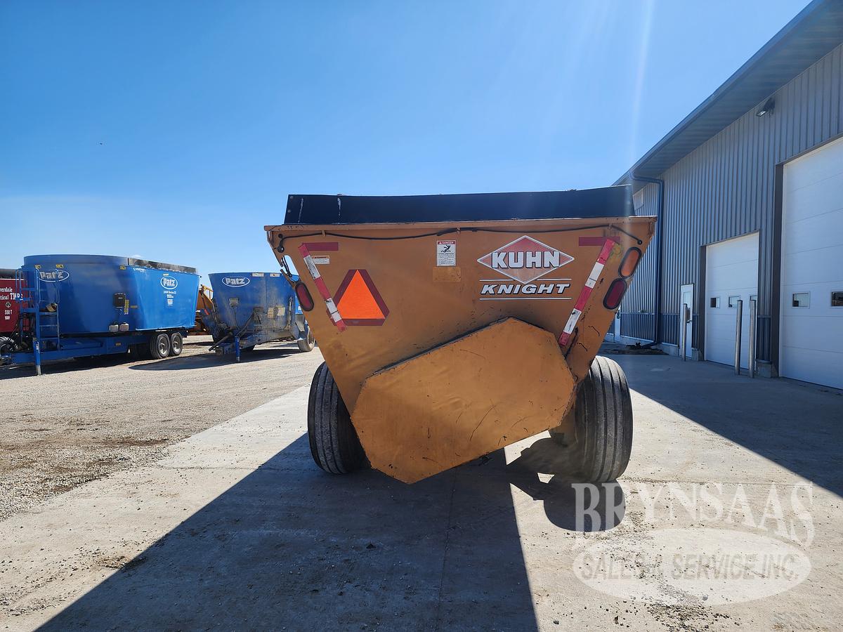 Used KUHN KNIGHT 8124