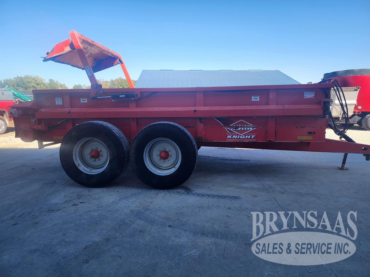 Used KUHN KNIGHT 1140