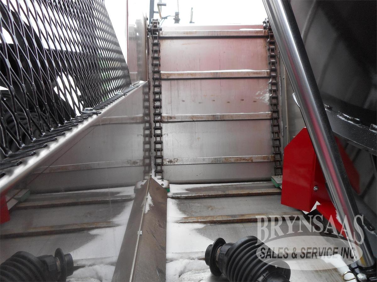 CLOVERDALE 500T Vertical TMR Mixer