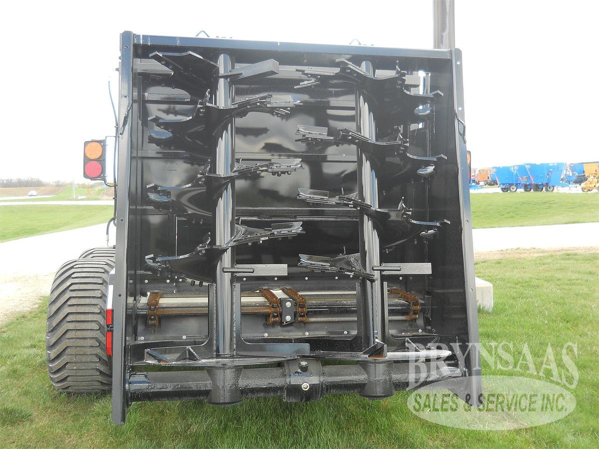 ARTEX SBX700 Manure Spreader