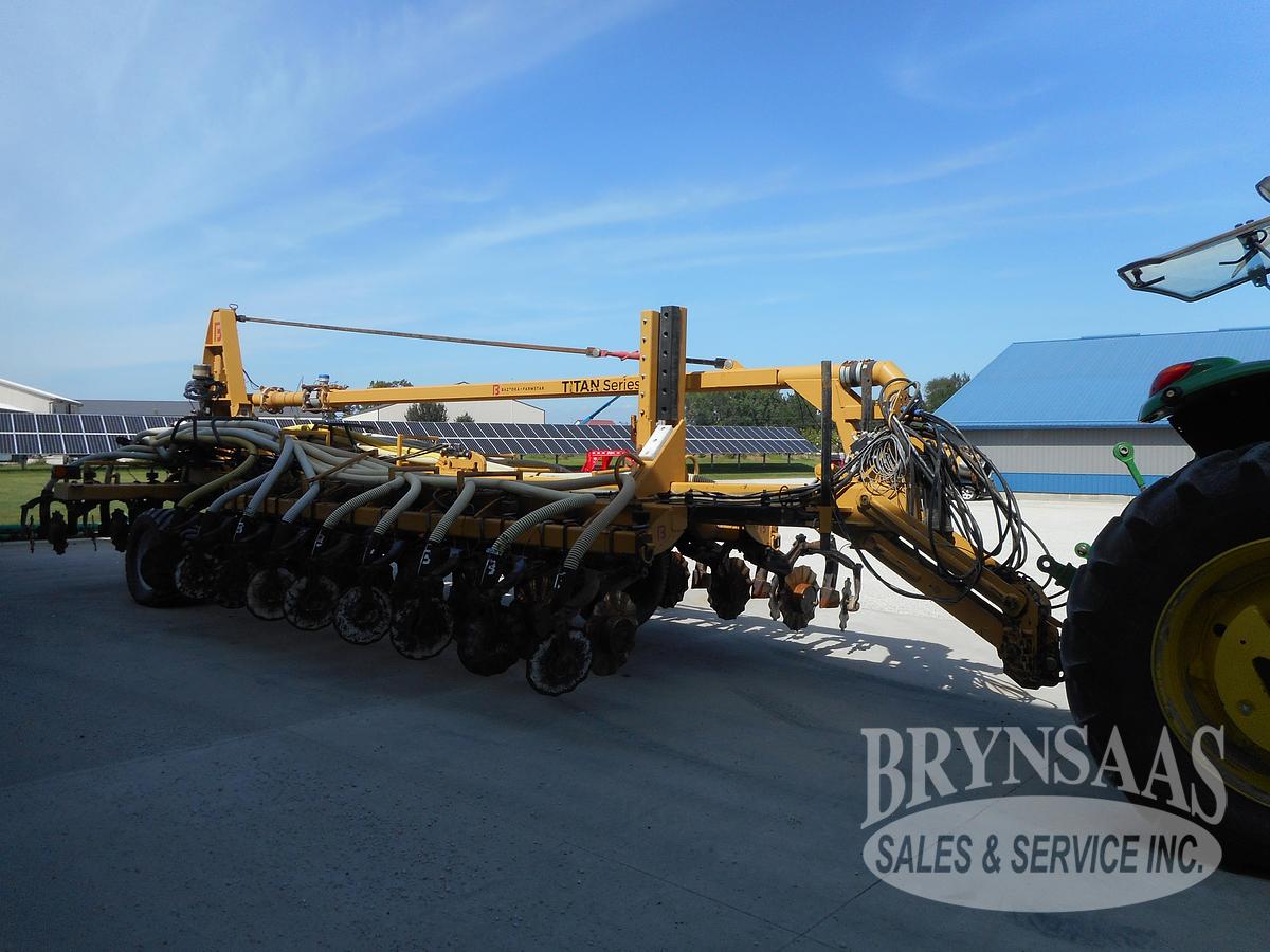 Used 2018 BAZOOKA FARMSTAR T242448CT-HD