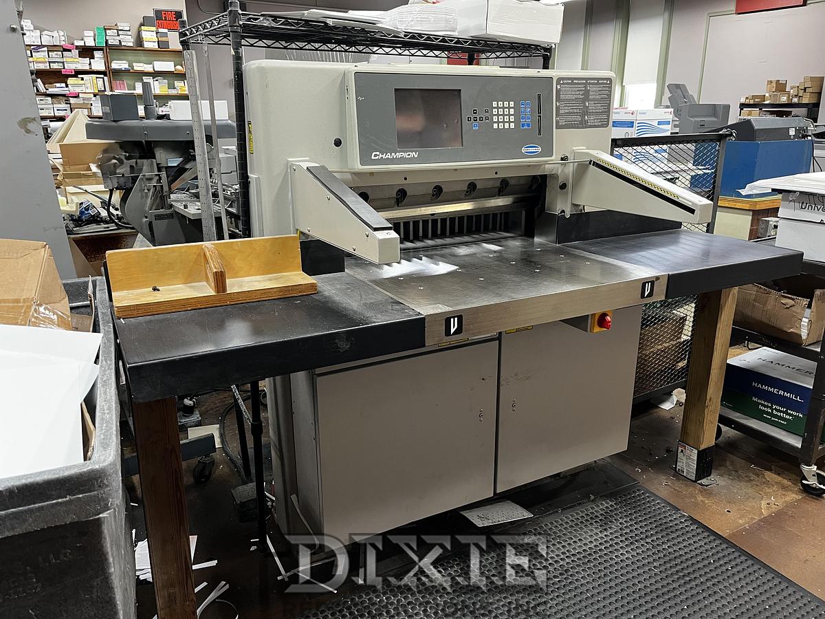 Used Challenge Champion 305 XT