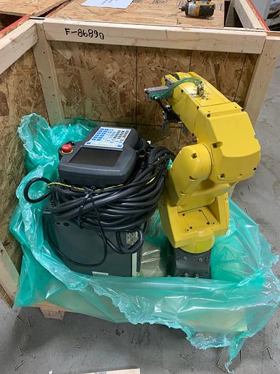 Used 2007 FANUC LR MATE 200iC