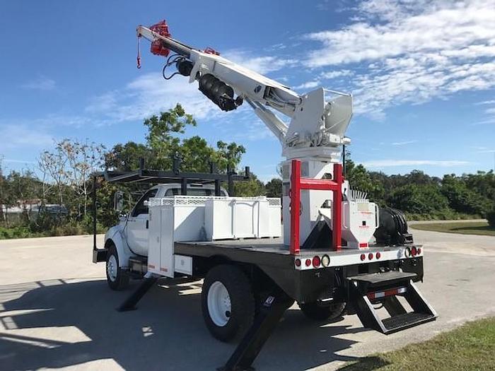 Used 2010 Ford F750 Telelect Commander 4042 Digger Derrick - C76440