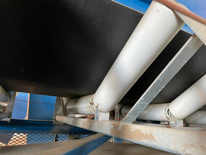 Used Metal detector + belt conveyor