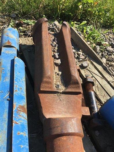 Used 12" Chisel Bit 2-1/4" x 3-1/4" Thread