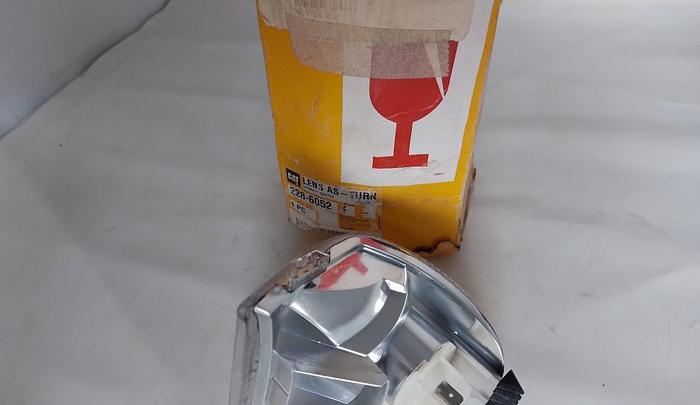 Farol Seta Caterpillar 228-6052