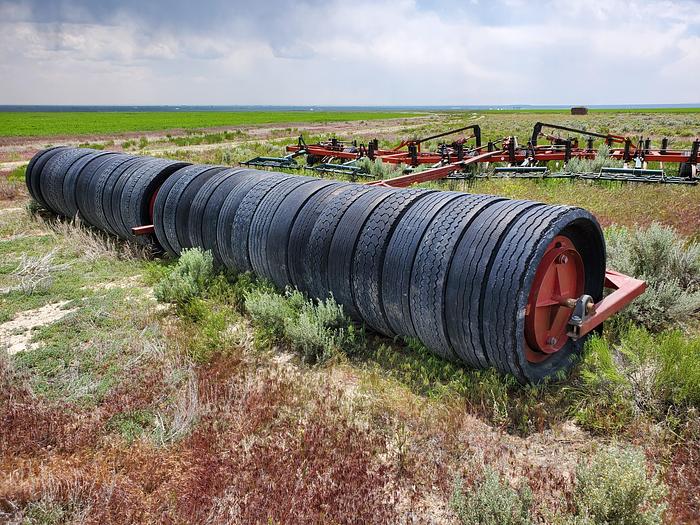 Used 27' Rubber Tire Roller