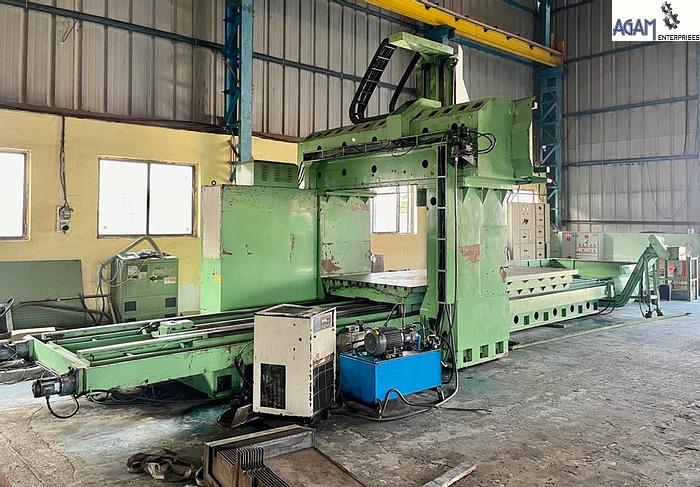 Used EUMACH DM 4000 VERTICAL MACHINING CENTER (DOUBLE COLUMN)