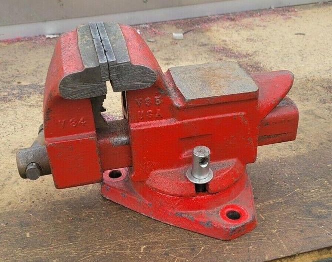Used Milwaukee Tool 4'' Bench Vise w/Swivel Base 4'' Opening