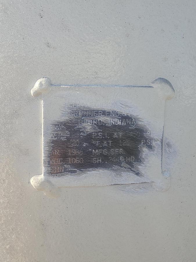 Used 1060 Gallon Brunner Engineering Vertical Air Tank 125 Psi @ 450*F Temp