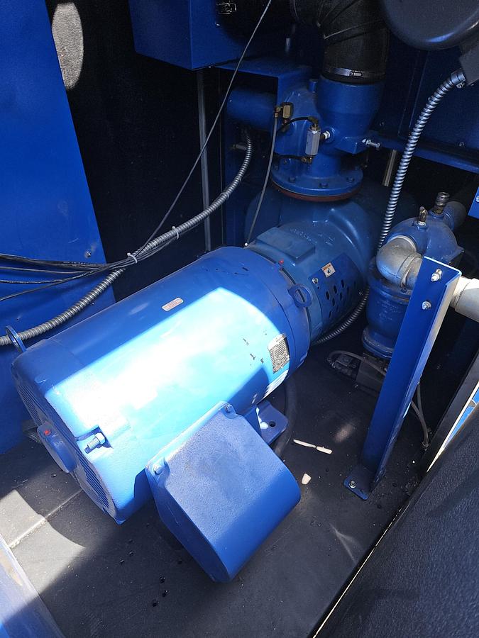 Used 2010 Quincy QGV-100 VFD 100 Hp Rotary Screw Air Compressor 125 Psi / 510 CFM