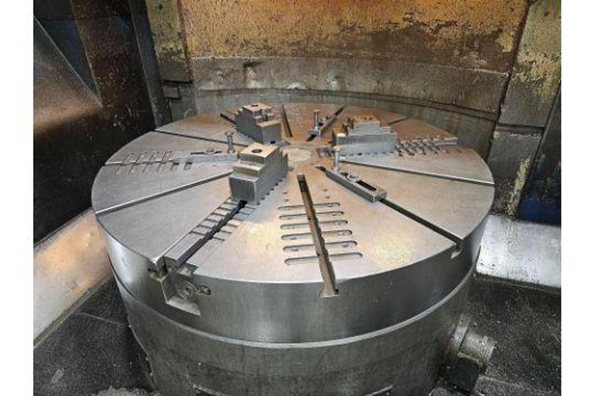 Used 60" Giddings & Lewis CNC VTL 72" Swing w/Fanuc 21-IT Control & Tooling - NO PIT REQUIRED