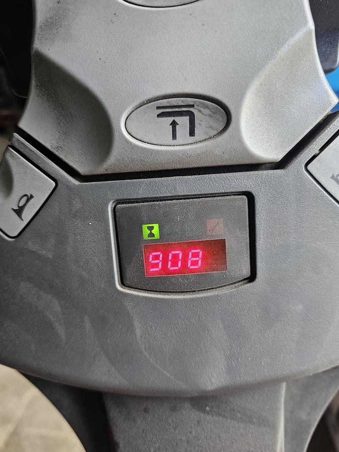 Used Raymond 102T-F45L 4,500 Lb. Electric Pallet Truck | 2015 | 908 Hrs | Onboard Charger