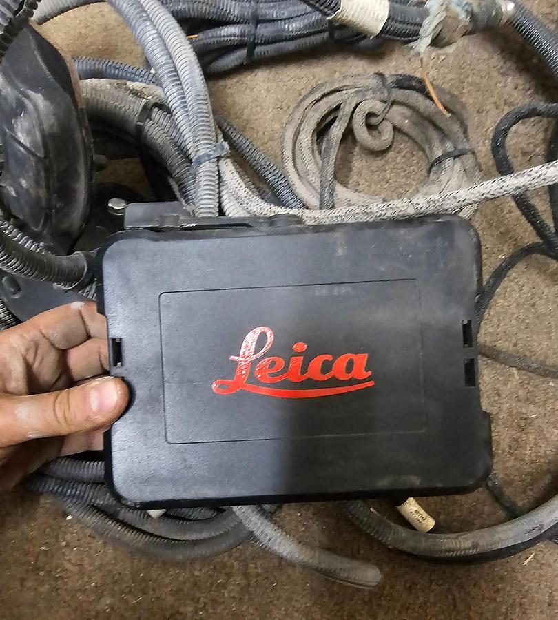 Used 2022 Level Best GB Series GB108 Quick Attach Grading Blade Attachment & Leica Display Monitor