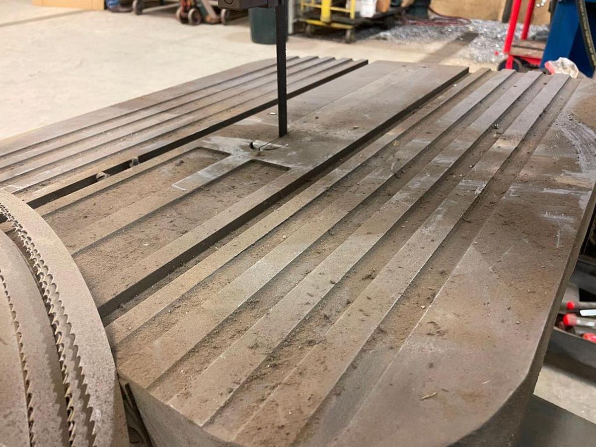 Used 18" Grob 4V-18 Vertical Bandsaw w/RW-B Welder & Air-Hydraulic Feeder Table