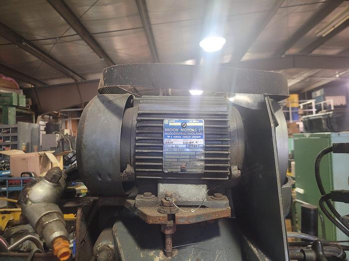 Used 6″ Diameter x 13″ B.C. Jones & Shipman #1212E ID./OD. Cylindrical Grinder w/DRO