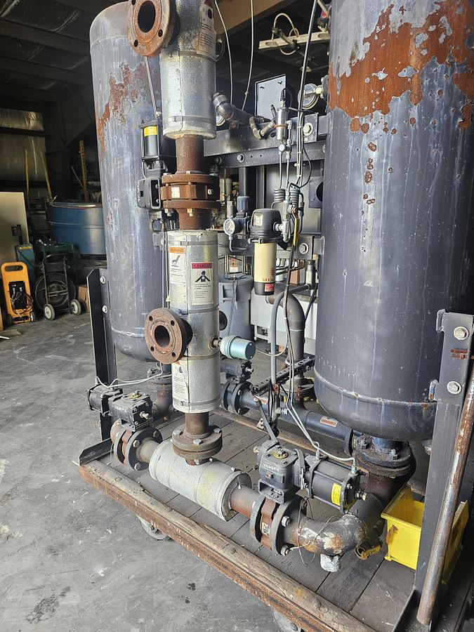 Used "2010"  940 CFM Ingersoll Rand Heated Desiccant Compressed Air Dryer #CHD-940-K