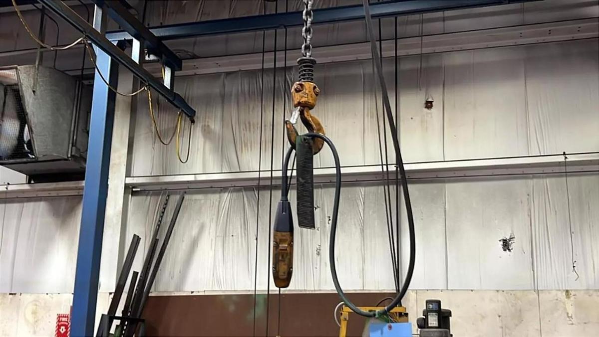 Used 4000 lb (2 Ton) 19.5' Span x 33' Runway Gorbel Freestanding Bridge Crane System & Hoist