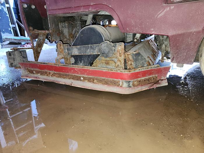 Used Minuteman 36V Electric Battery Operated Ride-On Floor Scrubber #SCV-28/32