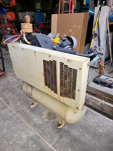 Used Ingersoll-Rand 12.5 Hp Kohler Pallet Mnt. Air Compressor w/Alemite Reel