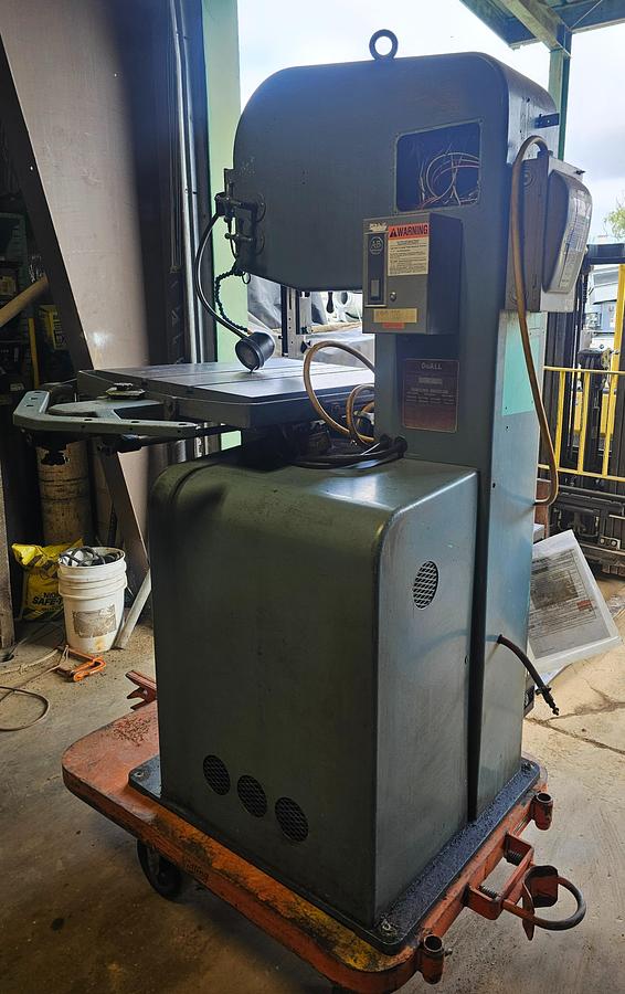 Used 16" Doall 16-3 Variable Speed Vertical Bandsaw, Hydraulic Table & Blade Welder