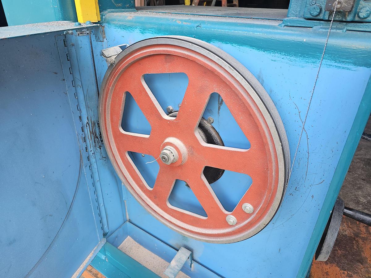 Used 20" Doall 2013-V Industrial Vertical Bandsaw 13" Throat - Variable Speed - CLEAN!!!