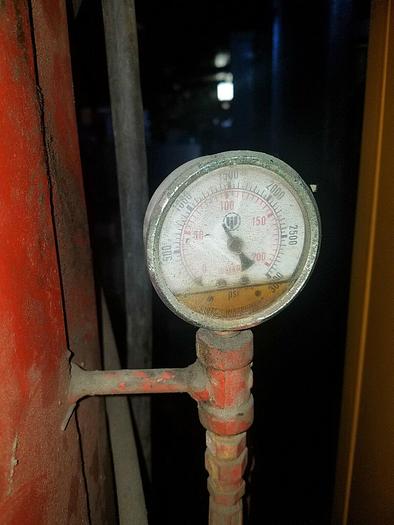 Used 5 Hp Vertical Hydraulic Safety Compactor for Crushing 5 & 35 Gallon Drums/Cans