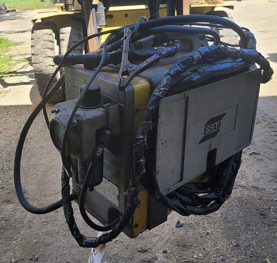 Used ESAB PCM-750i Plasma Cutter 50 Amp Max Output Current w/Cutting Torch