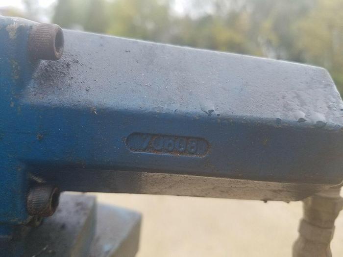 Used DE-STA-CO #70608 Hydraulically Actuated Hold-down Clamps w/ Power Source