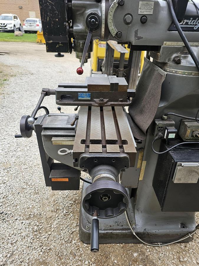Used 2 Hp Bridgeport Series I 3-Axis CNC Knee Mill ProtoTrak MX3 Control 9" x 42" Table