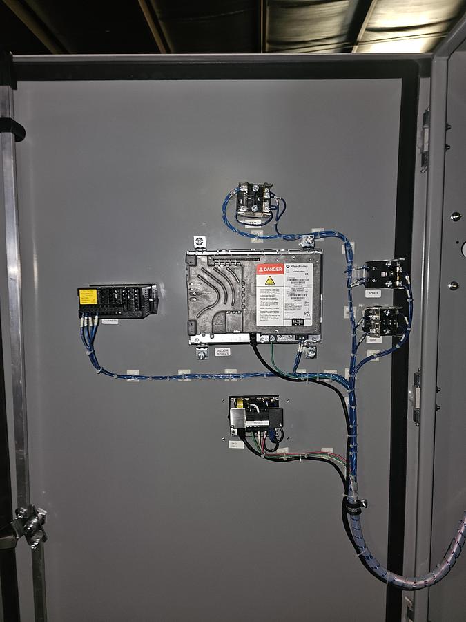 Used 48" Programmable Almco 2SF-48DRA Vibratory Deburring Tub 2x Spindles & Enclosure