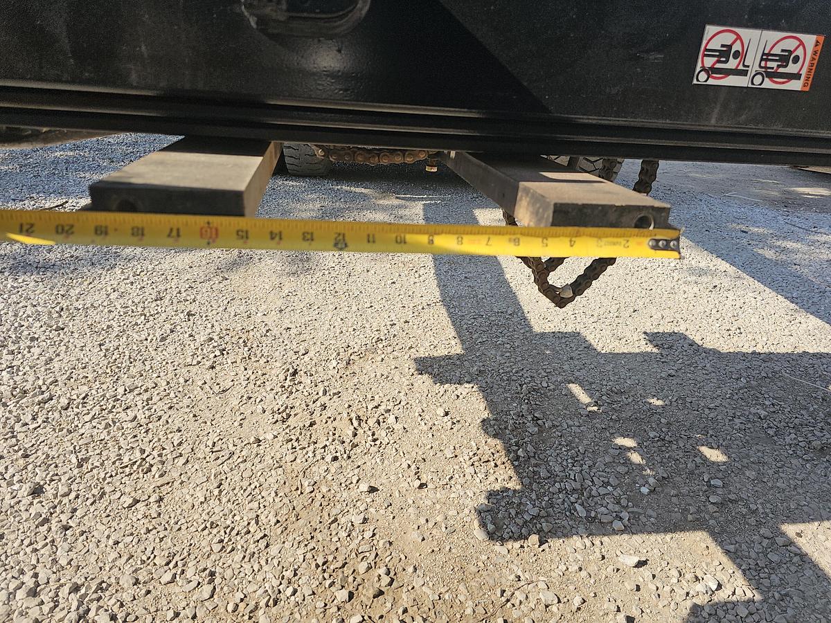 Used Halla 20" Carriage Class 3 Forklift Mast 3 Stage 185-188" Vertical Lift